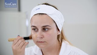SynCare - Jak vybrat vhodný make-up a jak je nanášet